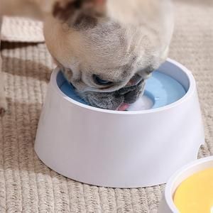 狗狗漂浮水碗能装多少水 狗狗水碗换了不喝水